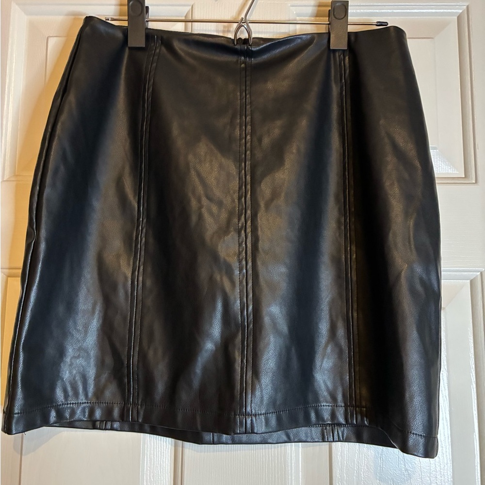 Mango Pop Black Leather-Look Mini Skirt